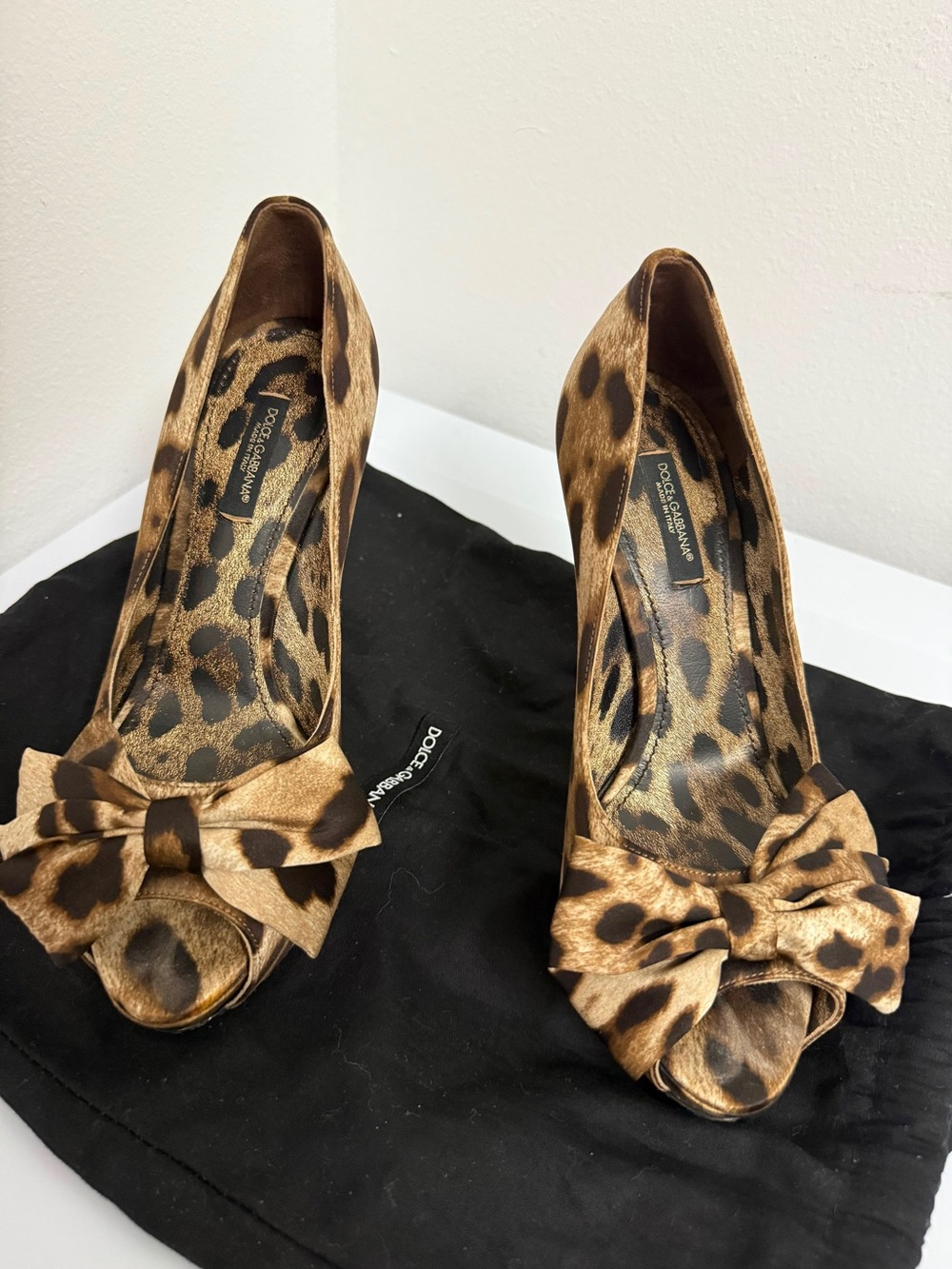 Dolce & Gabbana Leopard Print Peep-Toe Heels with Bow - Brown